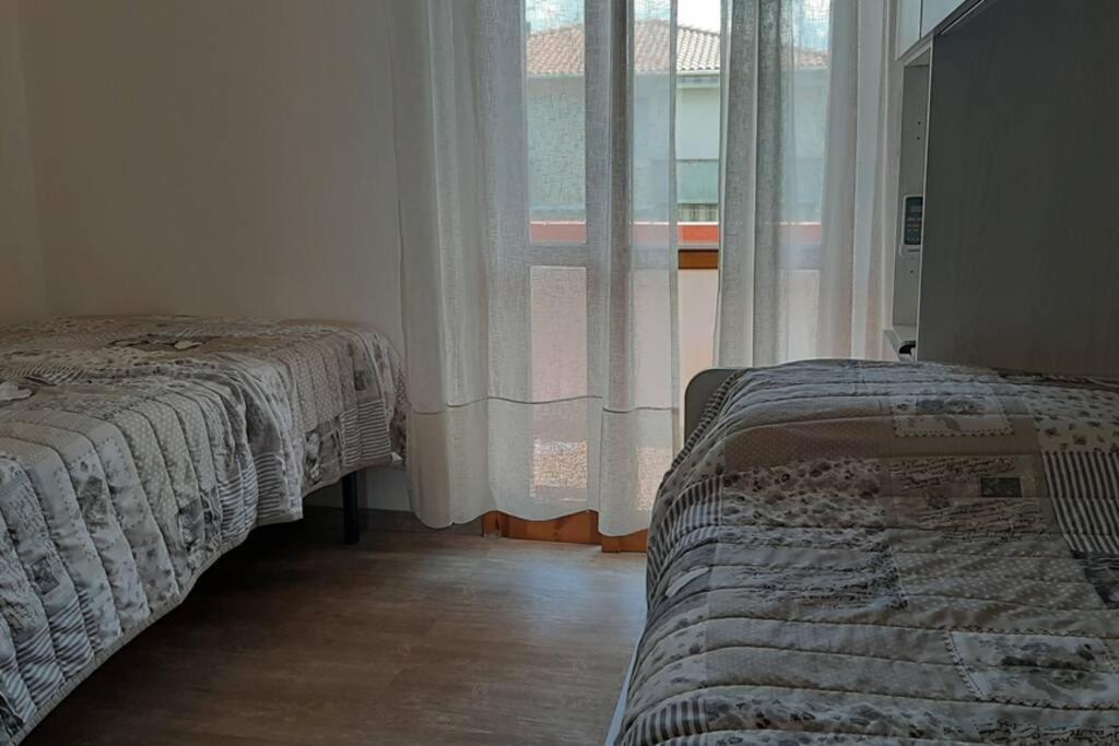 Vada Villetta A 300 Mt Dal Mare 8 Posti Letto Kültér fotó